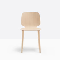 Chaise contemporaine / en tissu / en cuir...