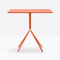 Table contemporaine / en acier / avec piètement...