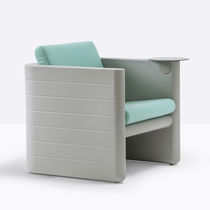 Fauteuil contemporain / en textile résistant...
