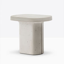 Table basse contemporaine / en ciment /...