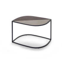 Table d'appoint contemporaine / en acier...