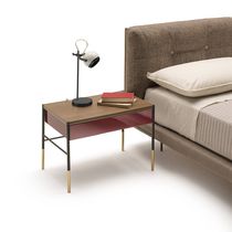 Table de chevet contemporaine / en bois...