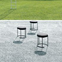 Tabouret contemporain / avec piètement en...