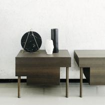 Table de chevet contemporaine / en chêne...