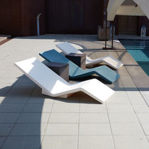 Bain de soleil contemporain / en polyéthylène...
