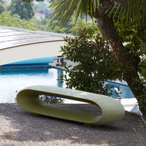 Banc de jardin contemporain / en polyéthylène...