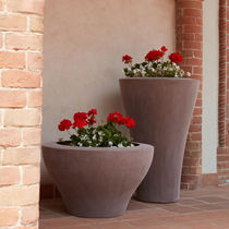 Pot de jardin en polyéthylène basse densité...