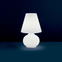 Lampe de table / en métal / en verre / contemporaine