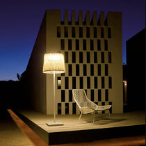 Lampe sur pied / contemporaine / en acier...