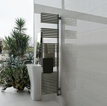 Radiateur à eau chaude / <500 w / 501 w...750...