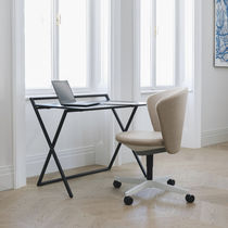 Bureau sur pied / contemporain / en bois...