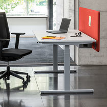 Table contemporaine / aluminium / en PVC...