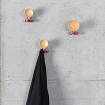 Patère contemporaine / en bois / bois /...