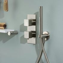 Mitigeur de douche / mural / en laiton brossé...