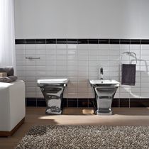 WC à poser / en céramique / en plastique...