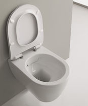 WC suspendu / en céramique / professionnel...