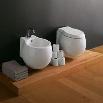 WC suspendu / en céramique / résidentiel...
