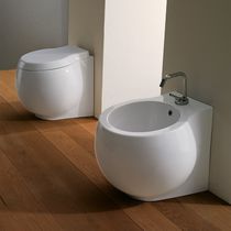 Bidet en céramique