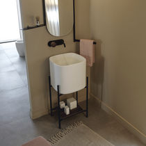 Vasque console / en céramique / avec étagère...