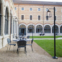 Lampadaire urbain / contemporain / en aluminium...