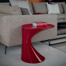 Table d'appoint contemporaine / en polypropylène...