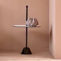 Table d'appoint contemporaine / en stratifié...