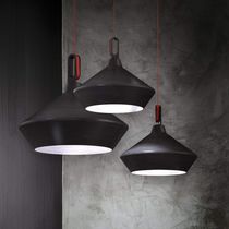 Suspension / en fer / contemporaine / grise