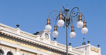 Lampadaire urbain / classique / en métal...