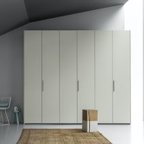 Armoire contemporaine / en bois laqué /...