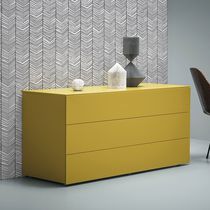 Commode contemporaine / en bois laqué /...