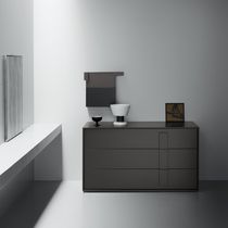 Commode contemporaine / en bois laqué /...