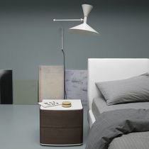 Table de chevet contemporaine / en bois...