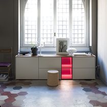 Buffet contemporain / en bois laqué / blanc