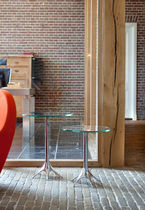 Table d'appoint contemporaine / en verre...