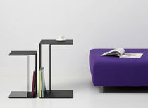 Table d'appoint contemporaine / en métal...