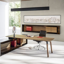 Armoire de classement murale / en noyer...