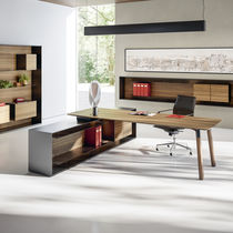 Armoire de classement basse / en noyer /...