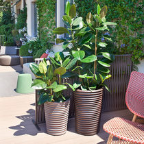 Pot de jardin en polyéthylène / conique
