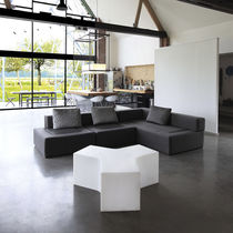 Banc de jardin contemporain / en polyéthylène...