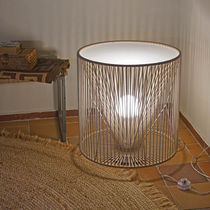 Lampe de sol / en métal / en PMMA / en corde