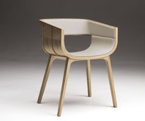 Chaise contemporaine / en bois / tapissée...