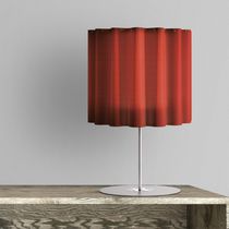 Lampe de table / en métal / en tissu / contemporaine