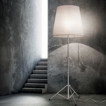 Lampe sur pied / en acier / en tissu / contemporaine