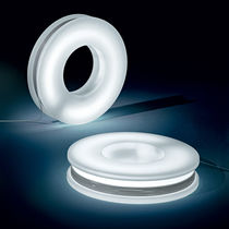 Lampe de sol / en polyéthylène / contemporaine...