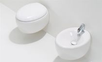 WC suspendu / en céramique