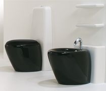 Toilettes à poser / monobloc / en céramique...