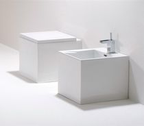 Bidet en céramique
