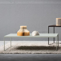 Table basse contemporaine / en bois / en...