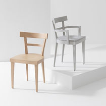 Chaise contemporaine / en tissu / en cuir...