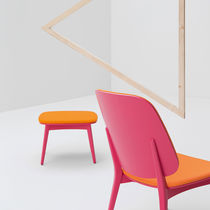 Table d'appoint contemporaine / en bois...